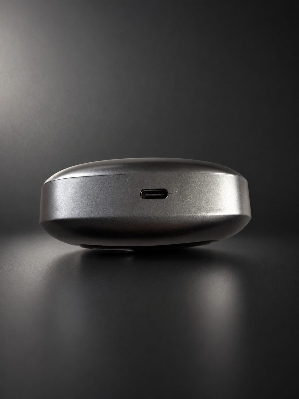 Профіль KLIP S9 із портом USB-C на чорному тлі